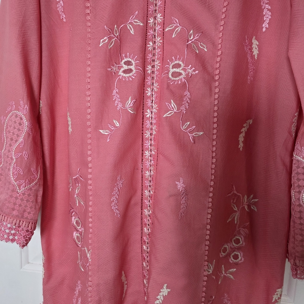 NWT Suffuse By Sana Yasir Salmon 3 Piece Pakistani Lawn Outfit Sz Medium - Picture 6 of 9